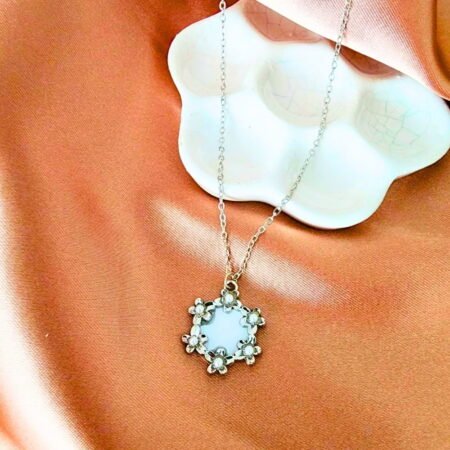 Pinterest Kolye - İnci Çiçekli Kolye